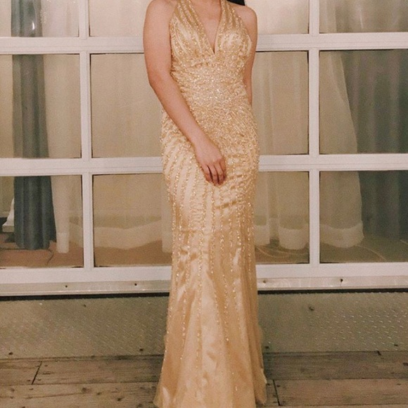 Elegant Prom/Evening Gown!! 👗 - Picture 1 of 6